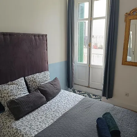 Lumineuse Avec Balcon - Cuisine Partagée&salle De Bain Privative